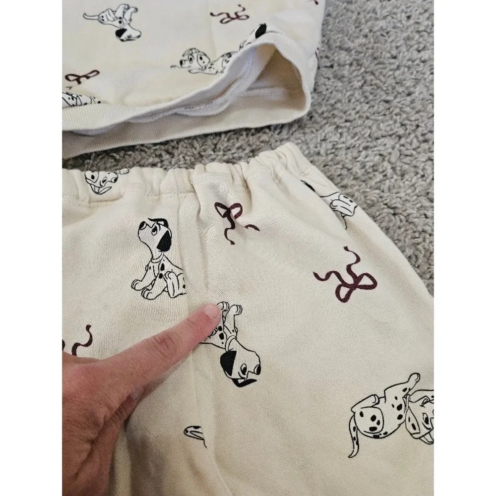 H&M Disney 101 Dalmatians Sweatshirt and Joggers Set Cream 18M